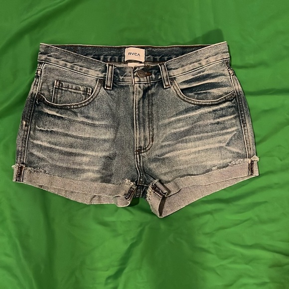 RVCA Denim Women's Faded Blue Jean Shorts size 26 - Picture 2 of 10